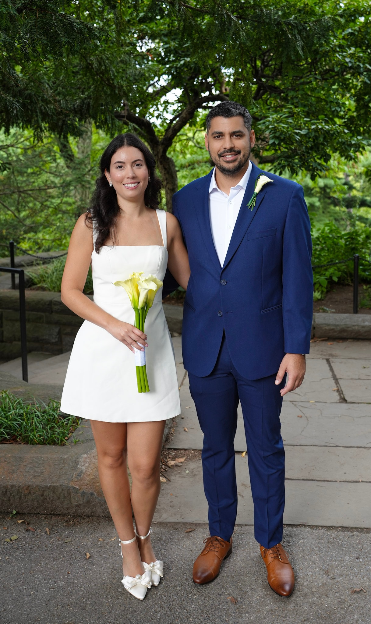 BeniCelo wedding - couple portrait in Central Park garden